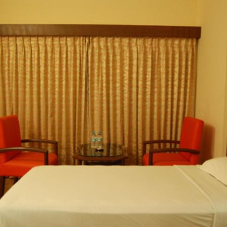 Hotel Park Plaza Madurai Exterior foto