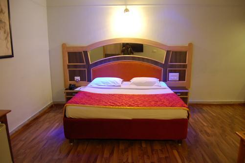 Hotel Park Plaza Madurai Exterior foto