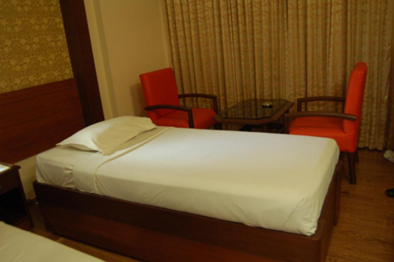 Hotel Park Plaza Madurai Exterior foto